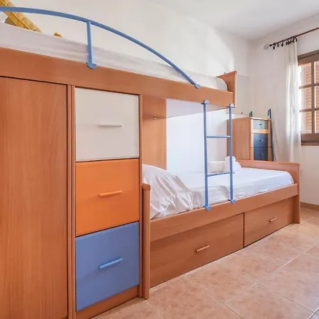 Holiday home 50m De La Playa . Wifi Gratis